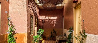 IMAGINE B&B and RESTAURANT - traditional Moroccan house