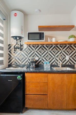 Classic Double or Twin Room, 1 Bedroom | Private kitchen | Full-size fridge, microwave, coffee/tea maker, blender