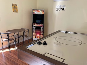 Spielezimmer