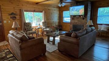 TV connectée, cheminée, jeux vidéo