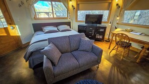 1 sovrum, strykjärn/strykbräda och internet