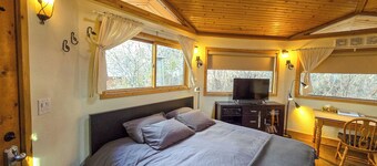 Kale's Cottage - King, Private, Romantic, Birders' Paradise