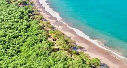 Massai Apartments # 2 sleeps 5