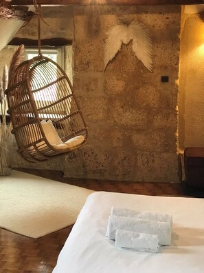 4 Schlafzimmer, Schreibtisch, Bügeleisen/Bügelbrett, Reisekinderbett