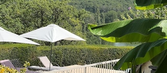 La Maison Vieille - Large Family House with Private Pool and WIFI