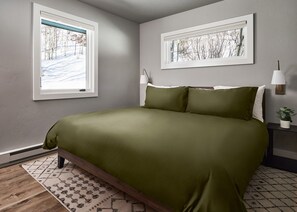 5 bedrooms, iron/ironing board, travel cot, WiFi