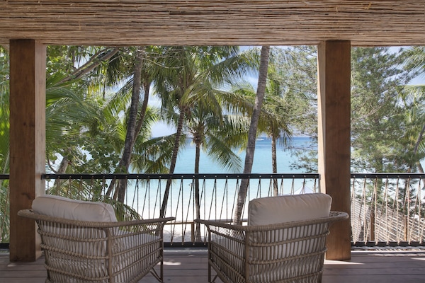 Kamar Mewah, 1 kamar tidur, teras, menghadap pantai | Pemandangan pantai/laut