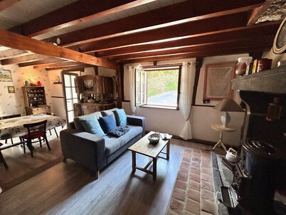 Maison de village en pierres