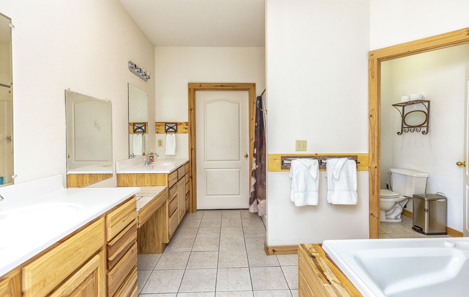 Jetted bath, hair dryer, towels, soap