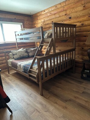 3 habitaciones, wifi gratis y ropa de cama 