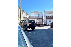 Exterior - ☀️wow🏖Modern Boho Free beach badges/ Free parking! (Seaside Heights)