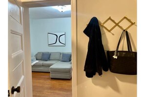 Interior - Big home Hospital/NYC/Airport (East Orange)