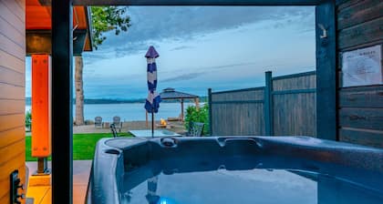 Beach Front Luxury Private Hot Tub Sandy Beach