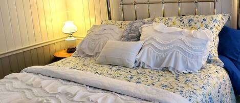 1 quarto, Wi-Fi de cortesia, roupa de cama