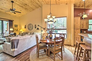 Interior - Top-Rated Torreon Community! Deck & Forest Views! (Show Low)