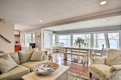 Waterfront Cottage on Sawmill Bay w/ Deck!
