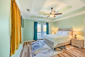 3 bedrooms, desk, WiFi, bed sheets - Hot Springs Getaway w/ Beautiful Lake Views! (Hot Springs)