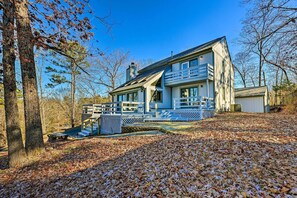 Exterior - Hot Springs Getaway w/ Beautiful Lake Views! (Hot Springs)