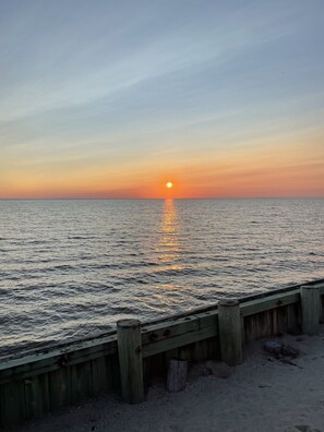 Liegestühle, Strandtücher