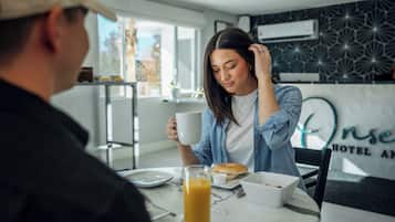 Free daily continental breakfast