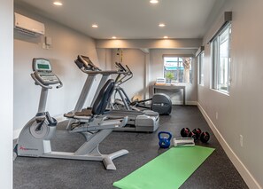 Gym - Onsen Hotel & Spa (Desert Hot Springs)