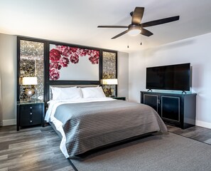 Suite (King) | Egyptian cotton sheets, premium bedding, desk, laptop workspace - Onsen Hotel & Spa (Desert Hot Springs)