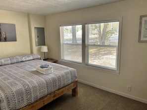 Casa familiar | Espacio para trabajar con laptop, wifi gratis y ropa de cama