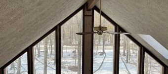 Quiet & Cozy Cabin In The Poconos Mntn w/lots of community amneties Pet-friendly