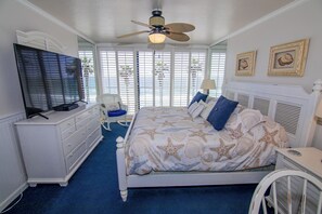 2 bedrooms, iron/ironing board, internet, bed sheets