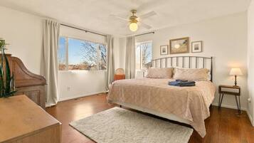3 habitaciones, escritorio, cuna de viaje y wifi