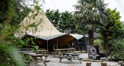 Honeycomb Lodge