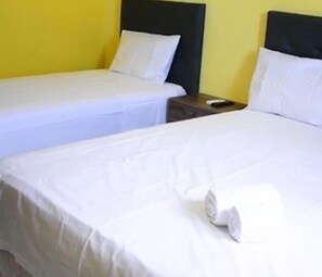 Economy Triple Room | Free WiFi - Pousada vitoria (Aquiraz)