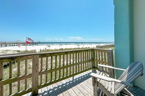 Property grounds - Emerald Skye 13 - Cozy, Cute Beachy Decor, GREAT View & Outdoor Heated Pool (Orange Beach)