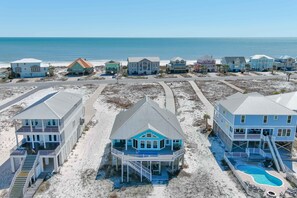 Exterior - BAJA BREEZE - LAGOON FRONT HOME, PRIVATE POOL, PIER, LOTS OF OPEN SPACE! (Gulf Shores)