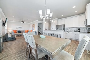 Unclassified image, 3 of 62, button