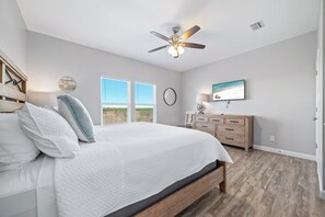 Unclassified image, 5 of 62, button