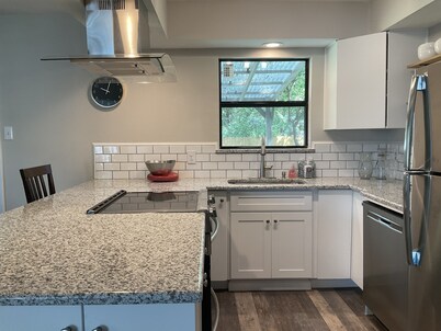 Entire House - 5 Minutes Drive to AT&T Stadium