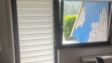 1 dormitori, wifi gratuïta i roba de llit