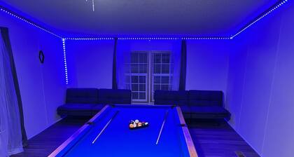 Large Home with Ample Space for Family and Groups