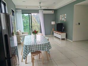 Khu vực ăn uống tại phòng