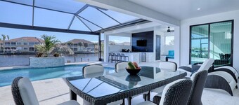 New listing - Amazing new 3beds/3baths Gulf access villa w. heated pool and outdoor kitchen!