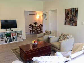 TV, DVD-spiller og bøker