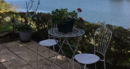 Spacious cottage set in a heritage garden