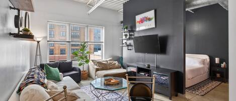 1 habitación, tabla de planchar con plancha, wifi gratis y ropa de cama