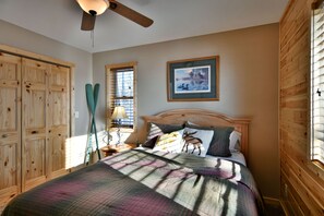 5 Schlafzimmer, Reisekinderbett, WLAN, Bettwäsche