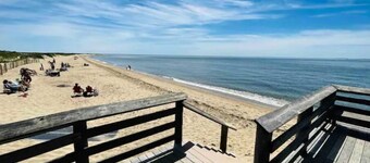 New Seabury Home, private yard, great location