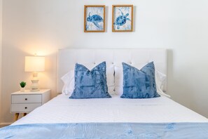 3 bedrooms, in-room safe, iron/ironing board, travel cot