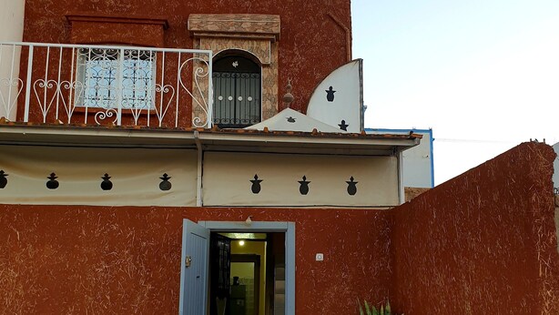 Unclassified image, 1 of 15, button - 12 Km Surf house  (Aourir)