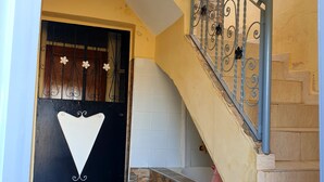 Unclassified image, 5 of 15, button - 12 Km Surf house  (Aourir)