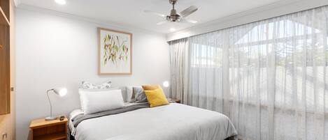 3 bedrooms, iron/ironing board, free WiFi